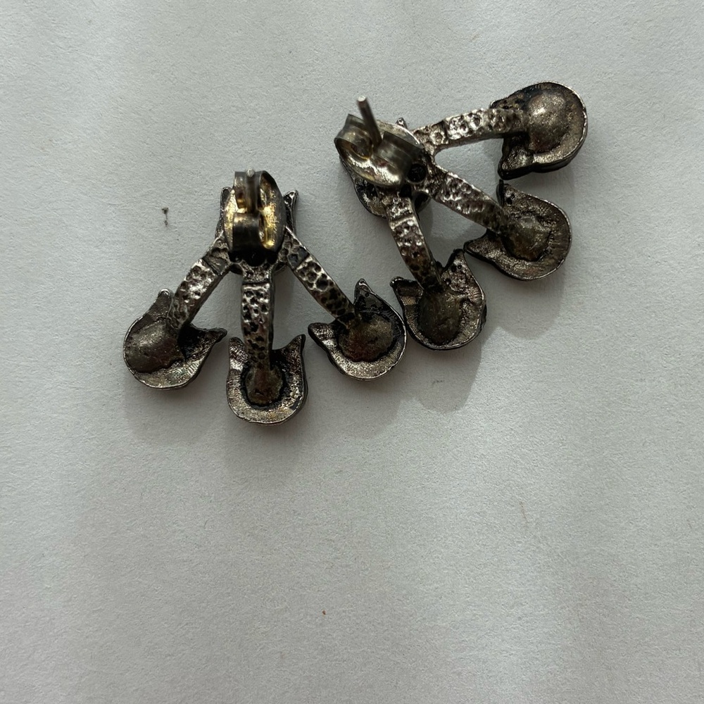 Vintage Cat Earrings - Picture 2 of 5